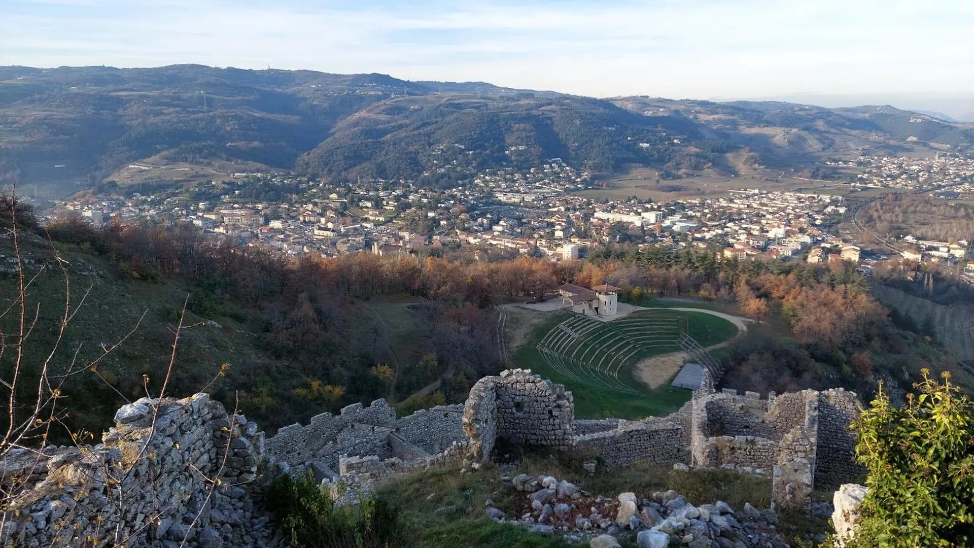 Terre De Crussol - Gite 3 Etoiles En Ardeche, Avec Piscine Et Clim, 2-4 Personnes Saint-Peray France